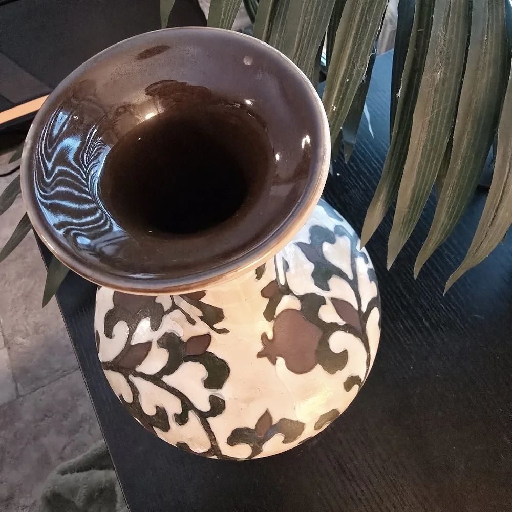 Chinese Cizhou Kiln Style Hand Glazed Stoneware Pottery Vase